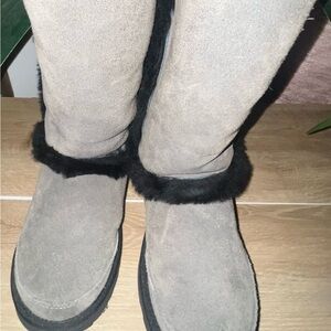 UGG Kids Gray Suede Boots with Black Trim